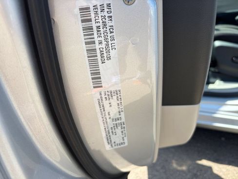 Used 2023 Chrysler Voyager LX FWD image 27