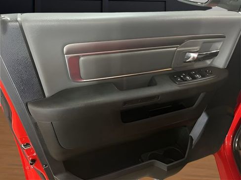 Used 2021 RAM 1500 Classic SLT image 34