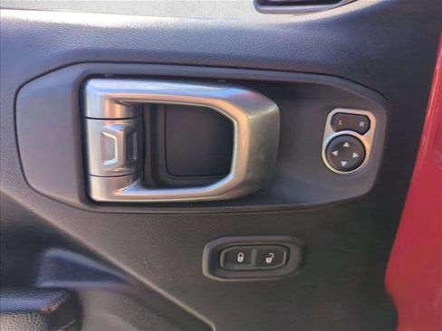 Used 2022 Jeep Gladiator Sport image 25