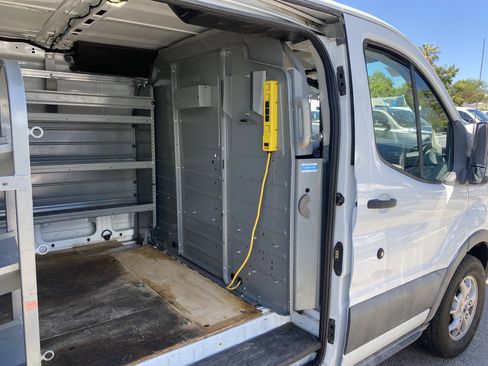 Used 2016 Ford Transit 250 130 Low Roof RWD image 16