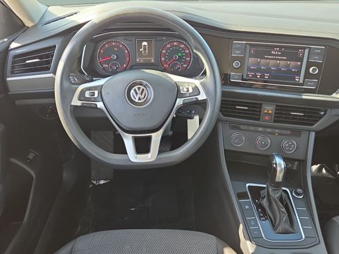 Used 2019 Volkswagen Jetta FWD image 12
