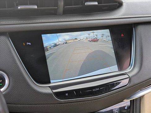 Used 2018 Cadillac XT5 Luxury w/ Driver Awareness Package image 13