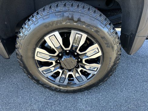 Certified 2024 GMC Sierra 2500 Denali image 21