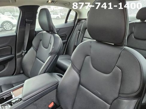 Used 2019 Volvo S60 T6 Momentum w/ Multimedia Package image 12