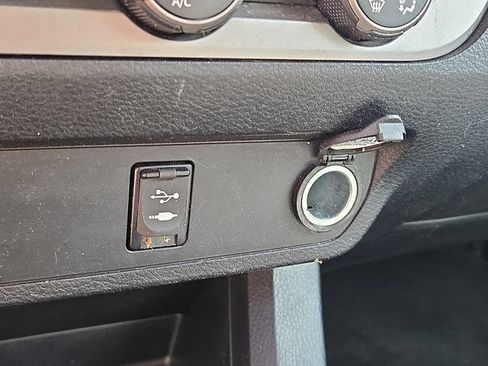 Used 2019 Toyota Tacoma SR w/ SR Convenience Package RWD image 15