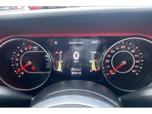 Used 2021 Jeep Gladiator Rubicon w/ Cold Weather Group image 22