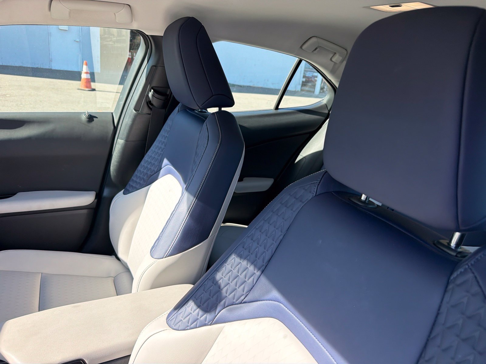 Used 2020 Lexus UX 250h w/ Accessory Package AWD/4WD image 7