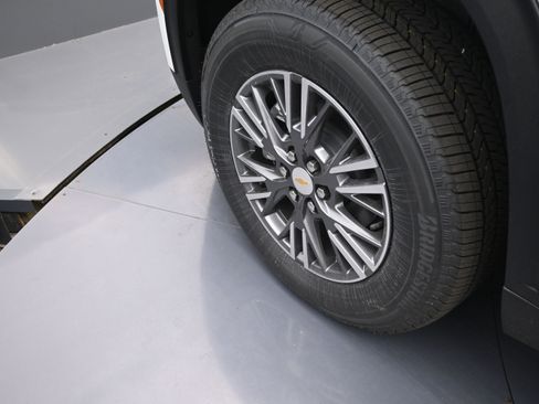 New 2026 Chevrolet Traverse LT FWD image 36