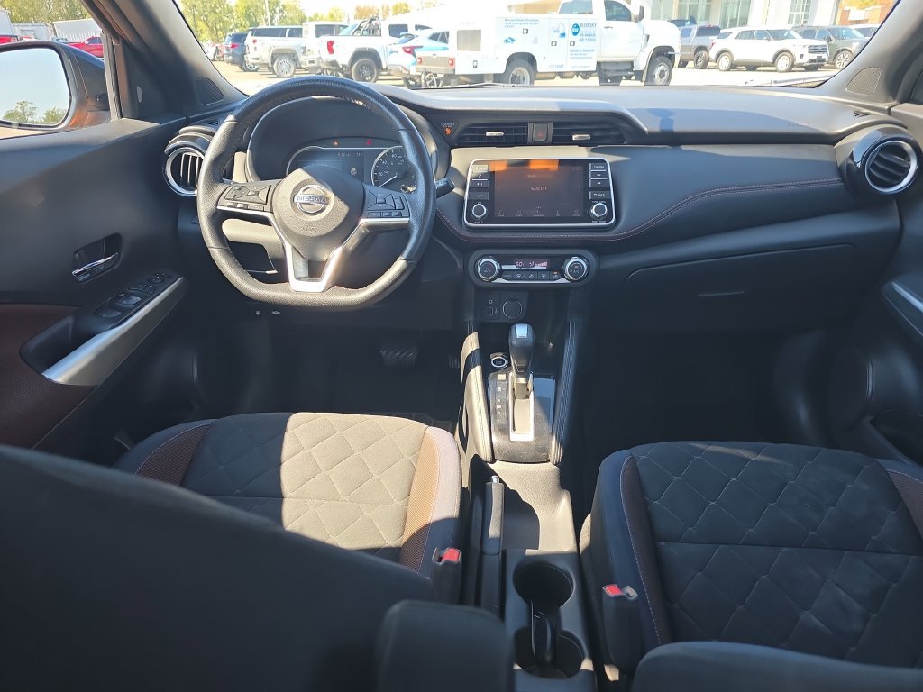 Used 2018 Nissan Kicks SR FWD image 14