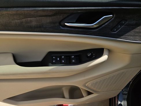 New 2026 Jeep Grand Cherokee Limited AWD/4WD image 16