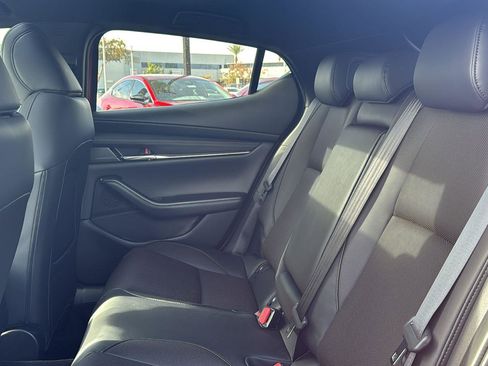 New 2026 MAZDA MAZDA3 Hatchback w/Premium Plus Pkg image 24