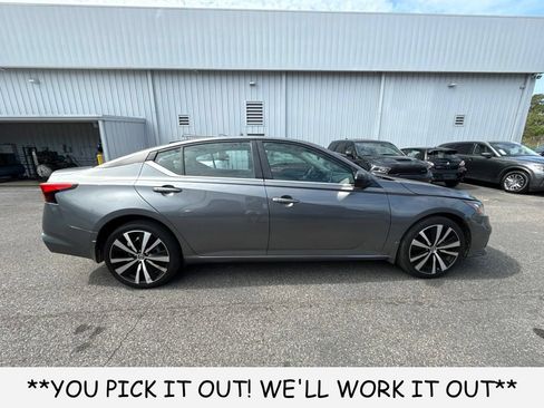 Used 2022 Nissan Altima 2.5 SR AWD/4WD image 4