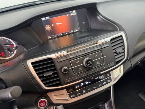 Used 2015 Honda Accord EX image 22