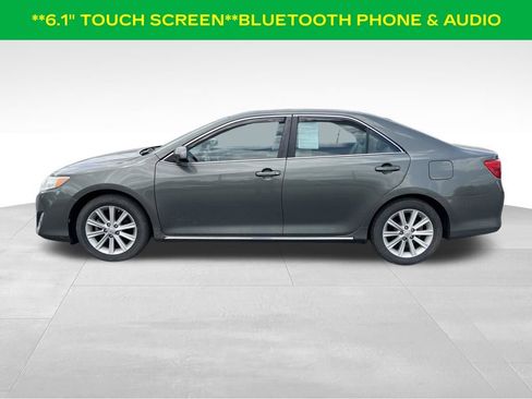 Used 2012 Toyota Camry XLE w/ Leather Pkg FWD image 7