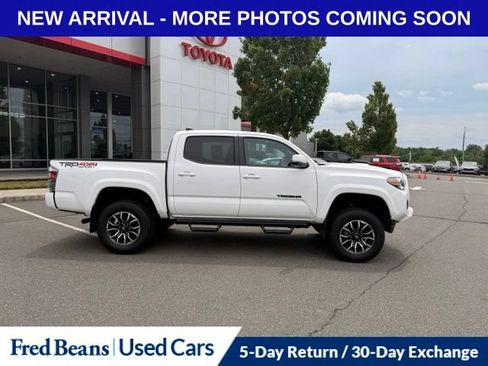 Used 2023 Toyota Tacoma TRD Sport w/ TRD Premium Sport Package AWD/4WD image 2