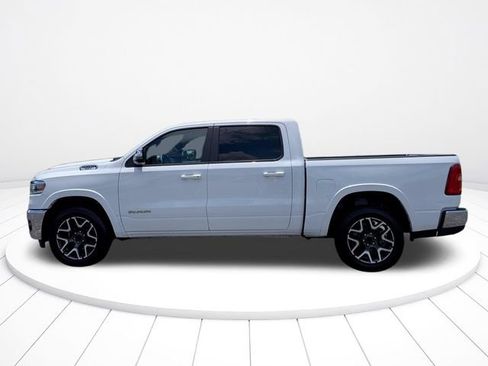 Used 2025 RAM 1500 Laramie AWD/4WD image 6