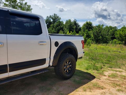 Used 2016 Ford F150 XLT w/ Equipment Group 302A Luxury AWD/4WD image 10