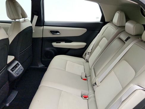 Used 2024 Nissan Ariya AWD image 19
