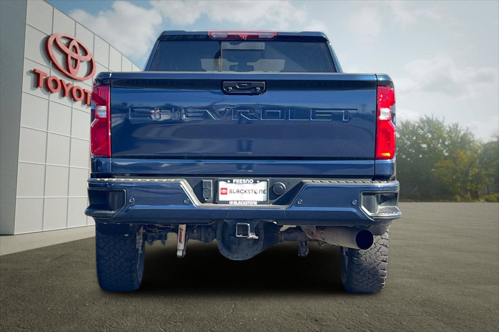 Used 2023 Chevrolet Silverado 3500 High Country AWD/4WD image 4