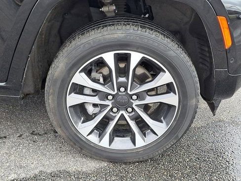 Certified 2023 Jeep Grand Cherokee L Overland w/ Rear Seat Video Group I image 11