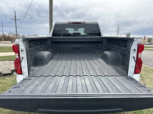 Used 2020 Chevrolet Silverado 1500 Custom Trail Boss w/ Custom Convenience Package AWD/4WD image 16