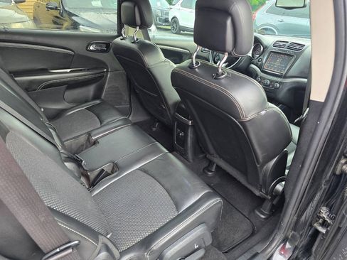 Used 2015 Dodge Journey Crossroad w/ Flexible Seating Group FWD image 28