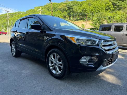 Used 2019 Ford Escape SE AWD/4WD image 1
