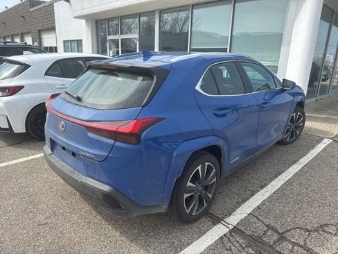 Used 2022 Lexus UX 250h 250h Base w/ Premium Package image 5
