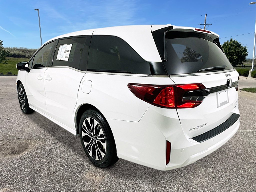 New 2027 Honda Odyssey Elite image 4