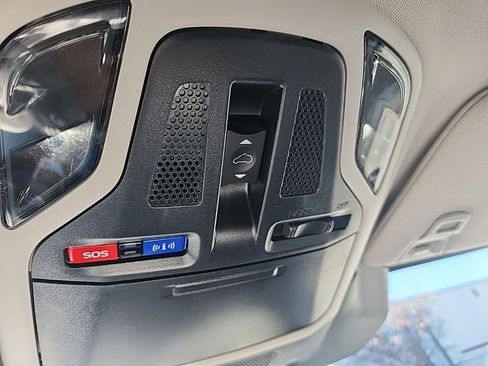 Certified 2025 Subaru Outback Limited image 18