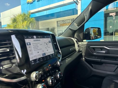 Used 2022 RAM 1500 Big Horn AWD/4WD image 14