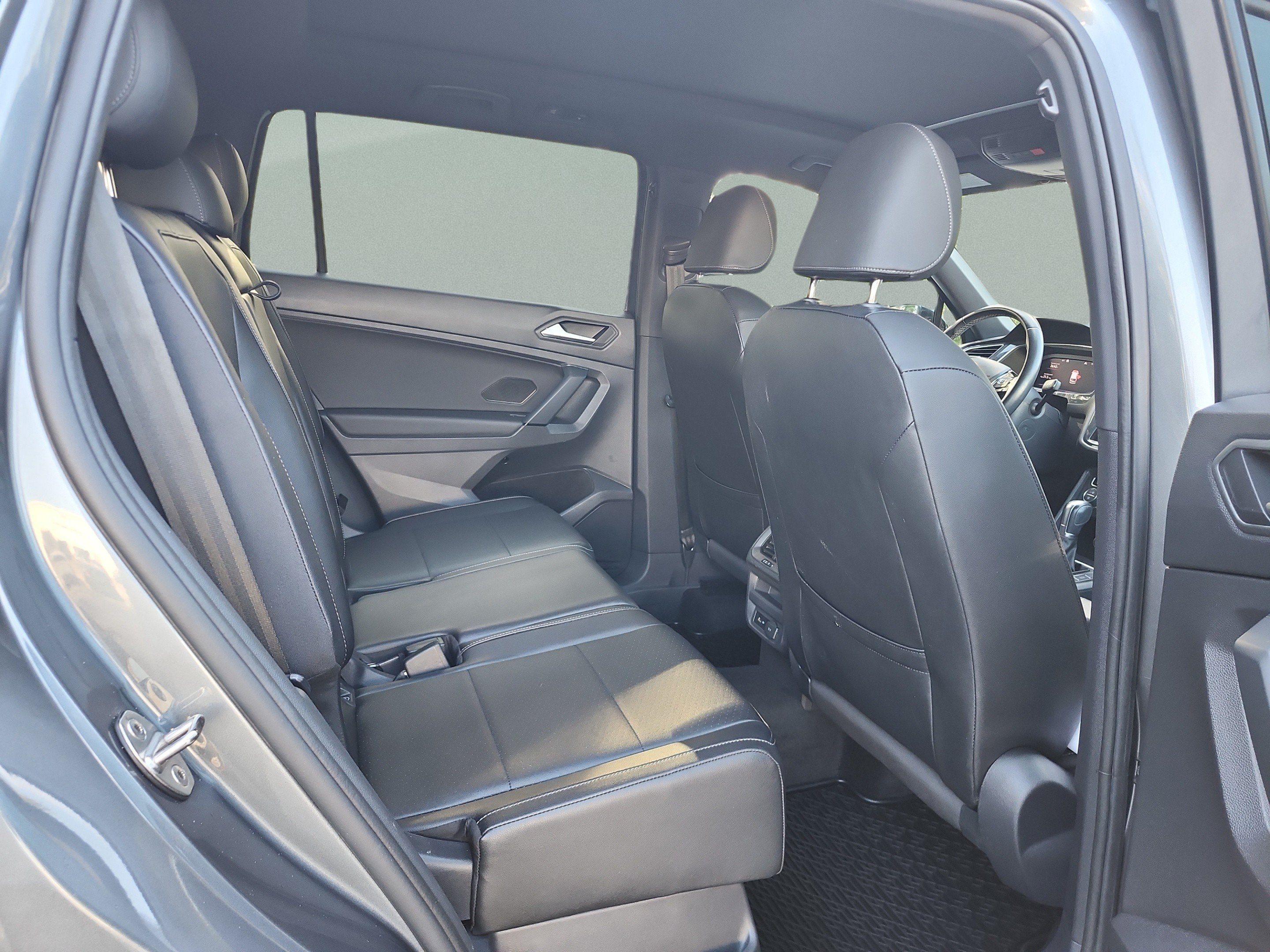 Used 2019 Volkswagen Tiguan S AWD/4WD image 21