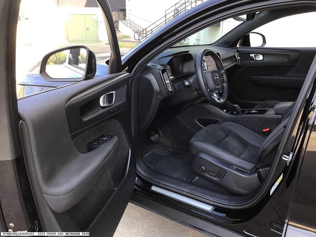 Used 2023 Volvo C40 P8 Recharge Plus AWD/4WD image 7