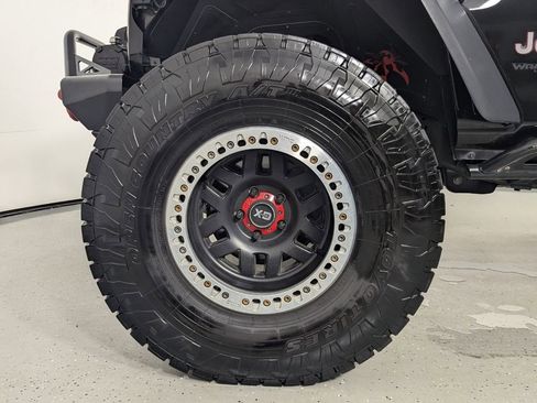 Used 2020 Jeep Wrangler Unlimited Rubicon AWD/4WD image 11