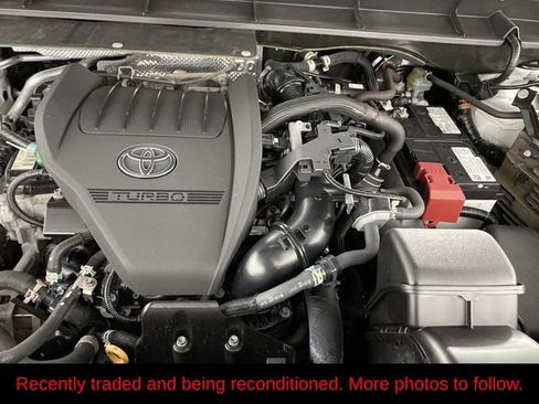 Used 2023 Toyota Highlander XLE AWD/4WD image 31