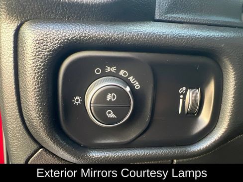 Used 2022 RAM 1500 Big Horn RWD image 31