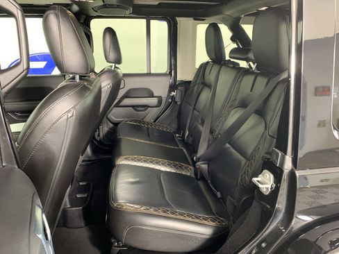 Used 2021 Jeep Wrangler Unlimited Sahara AWD/4WD image 30