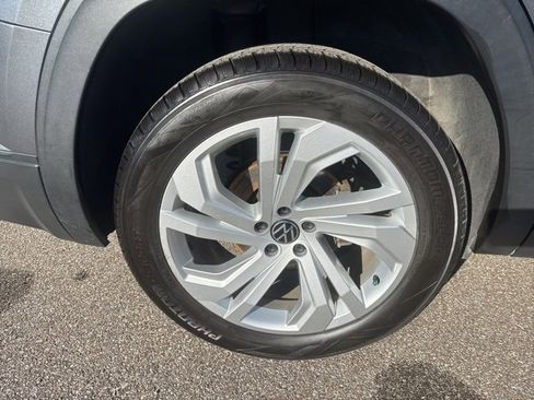 Used 2021 Volkswagen Atlas SE w/ Panoramic Sunroof Package image 14