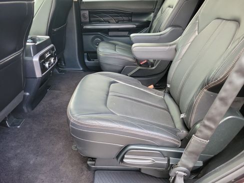 Used 2018 Ford Expedition Platinum RWD image 7