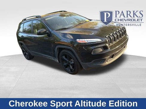 Used 2017 Jeep Cherokee Sport FWD image 1