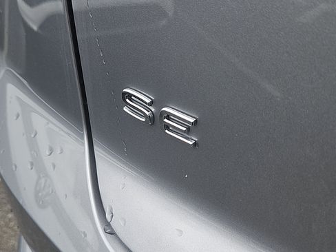 New 2026 Volkswagen Atlas Cross Sport SE image 4