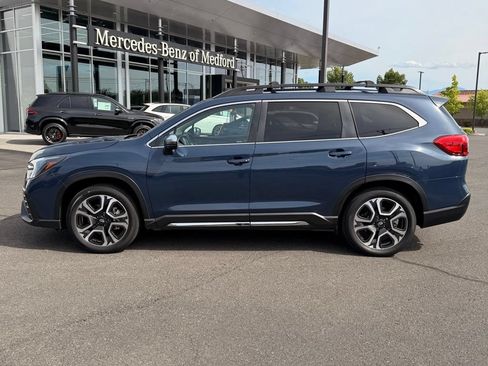 Used 2023 Subaru Ascent Limited w/ Technology Package AWD/4WD image 3