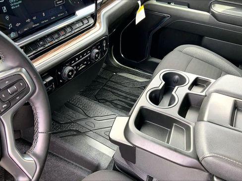 Used 2024 Chevrolet Silverado 1500 RST w/ Rally Edition RWD image 17