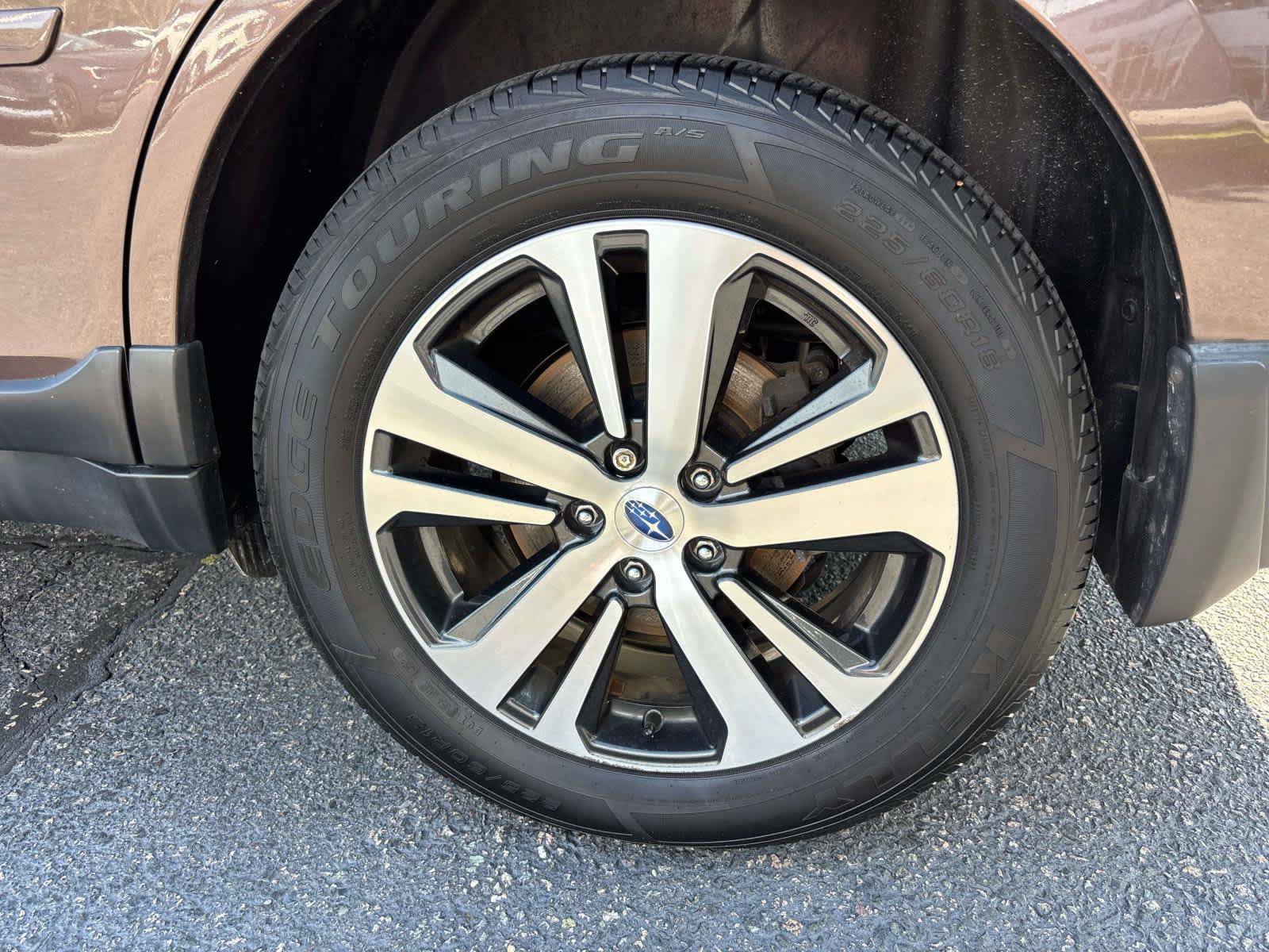 Used 2019 Subaru Outback 3.6R Limited AWD/4WD image 8