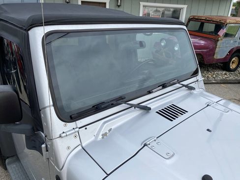 Used 2004 Jeep Wrangler 4WD w/ 30" Tire & Wheel Group image 54