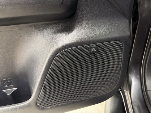 Used 2021 Toyota Tacoma Limited RWD image 31