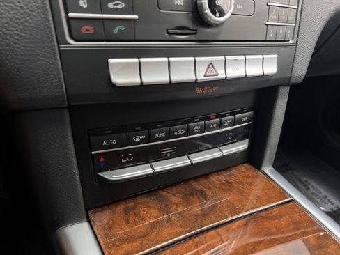 Used 2016 Mercedes-Benz E 350 Sedan w/ Keyless Go Package image 24