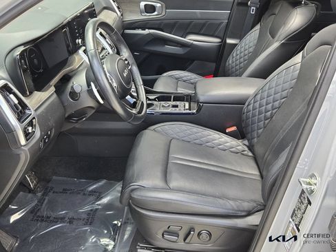 Certified 2023 Kia Sorento SX Prestige AWD/4WD image 10
