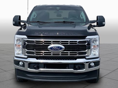 Used 2025 Ford F250 XLT w/ 360-Degree Camera Package AWD/4WD image 4