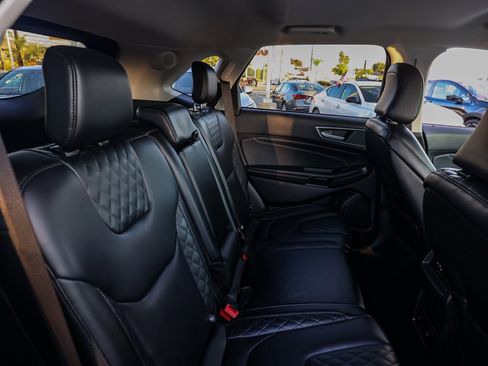 Used 2023 Ford Edge Titanium image 18